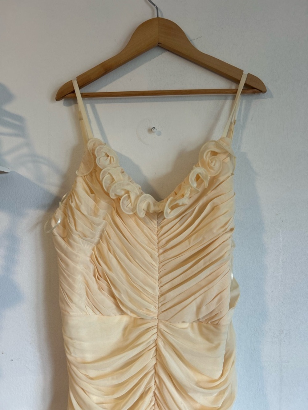 Lipsy Buttermilk Yellow Mesh Ruffle
Ruched Midi Bodycon Dress - Picture 4 of 7